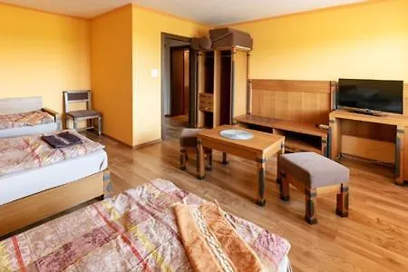 Onyx Konukevi Dudince